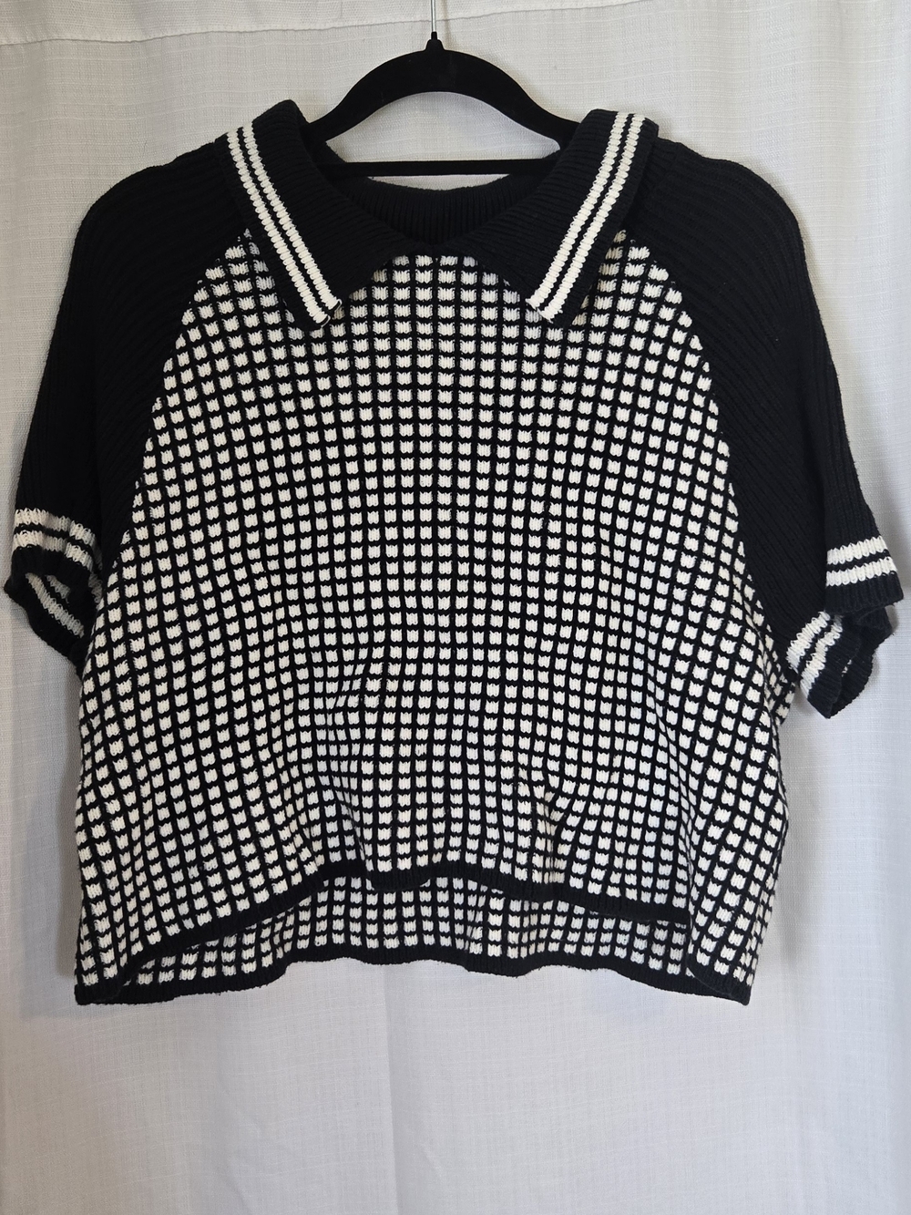 Urban Outfitters Black & White Collared Short-Sleeve Knit Sweater